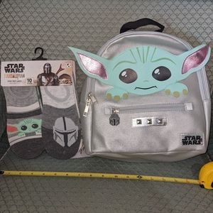 Star Wars Mandalorian Baby Yoda Disney BACKPACK & 10 PAIRS SOCKS Size 4-10 NWT